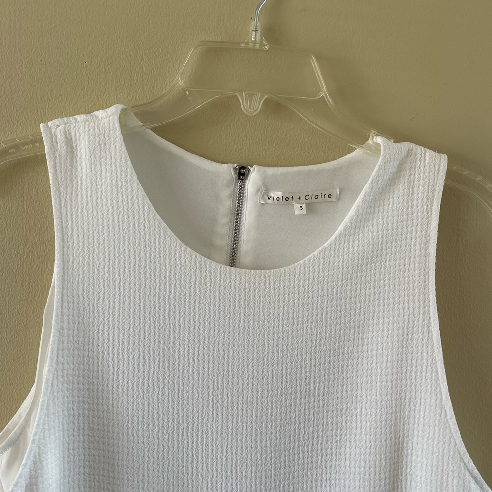 Violet + Claire White Sleeveless Tunic- Beautiful!